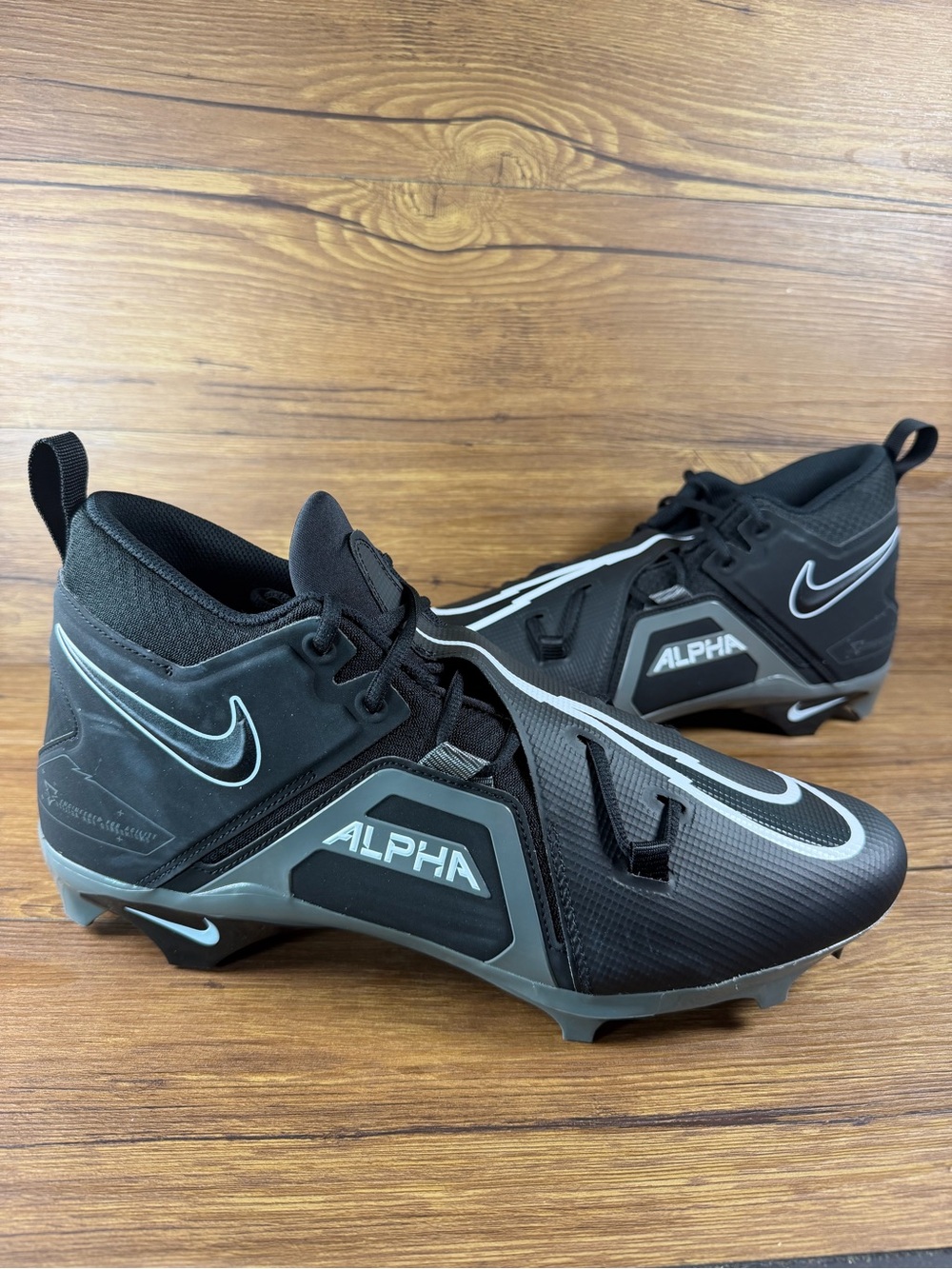 Nike Alpha Menace Pro 3 Mid Football Cleats Men’s Size 15